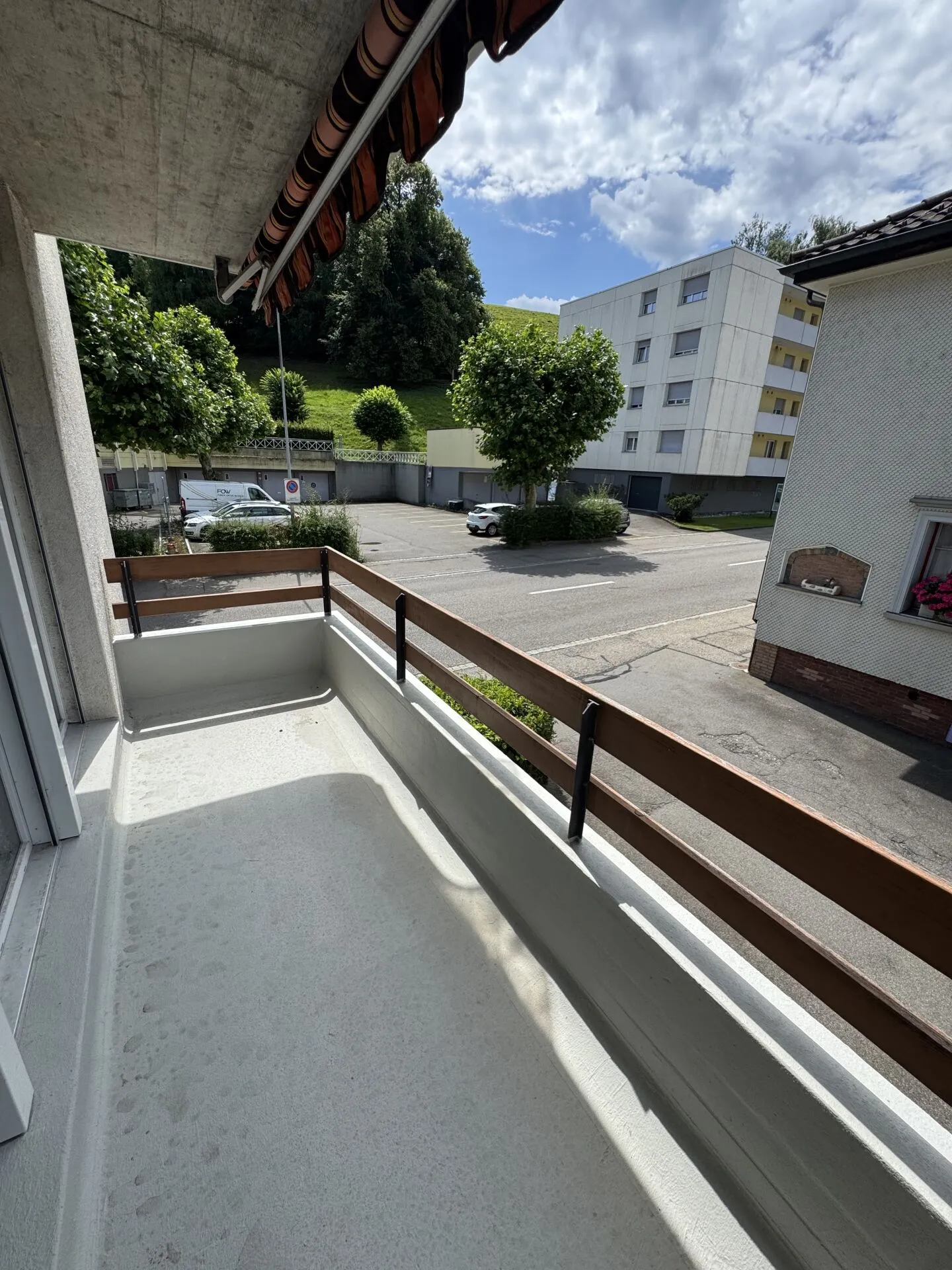 Frisch renovierte Terrassenwohnung mit neuer Küche & Bad - Foto 5 von 12