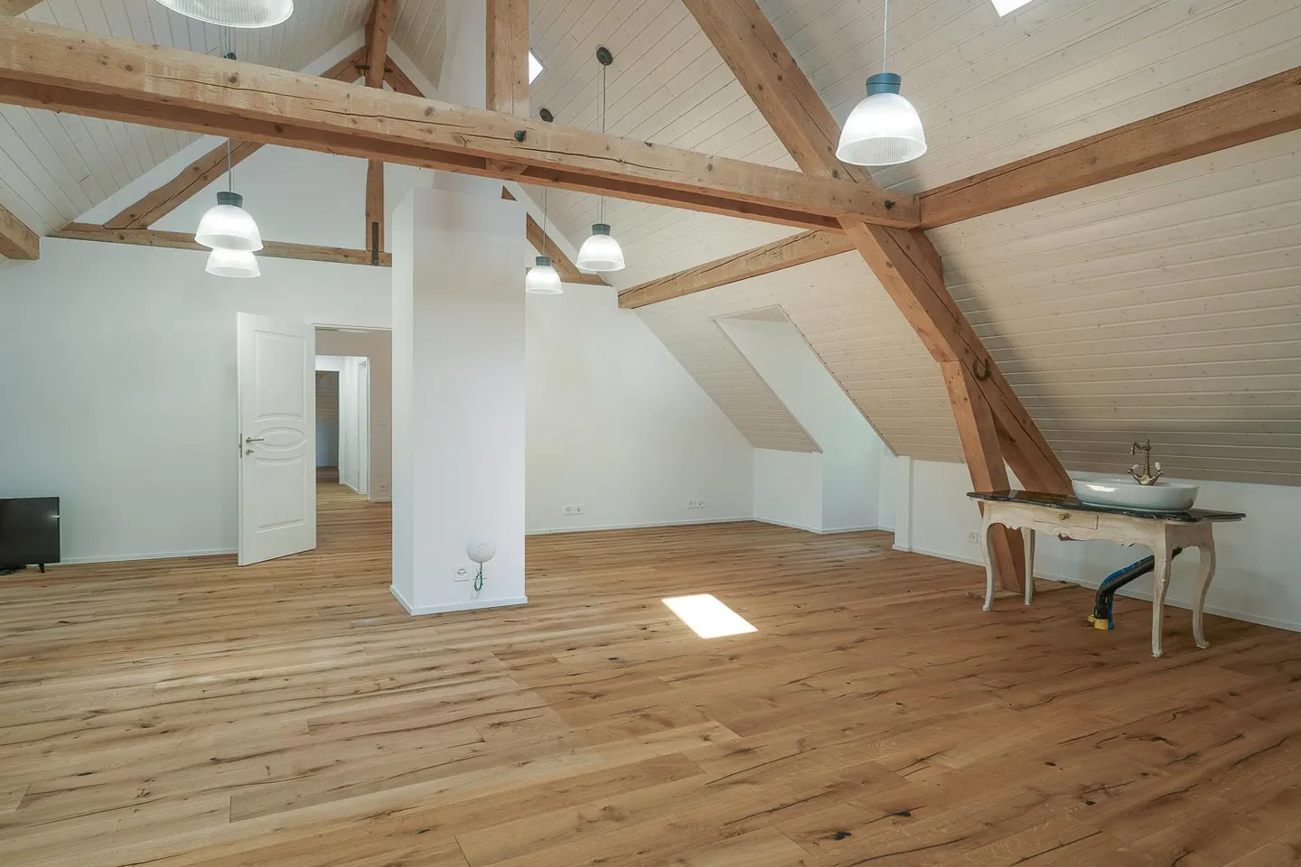 Propriété de plus de 13'000 m² avec dépendance et piscine - Photo 15 sur 24