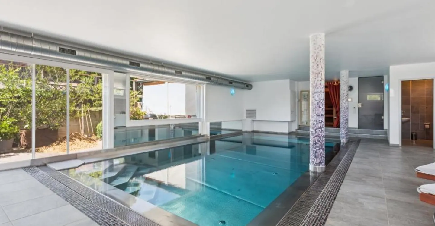 Immeuble résidentiel avec spa - Photo 9 sur 11