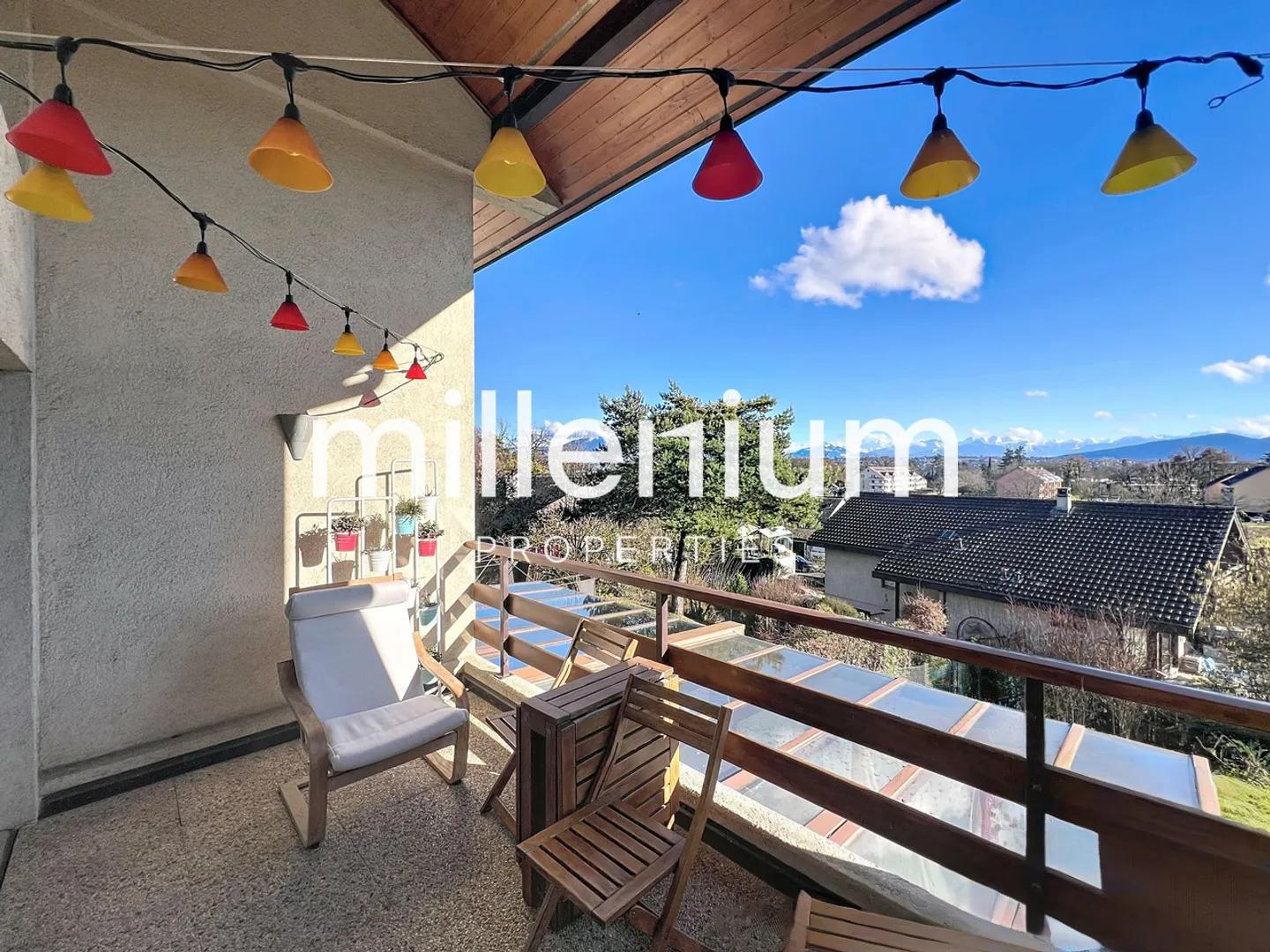Schöne Wohnung mit Garten und Panoramablick - Foto 5 von 14