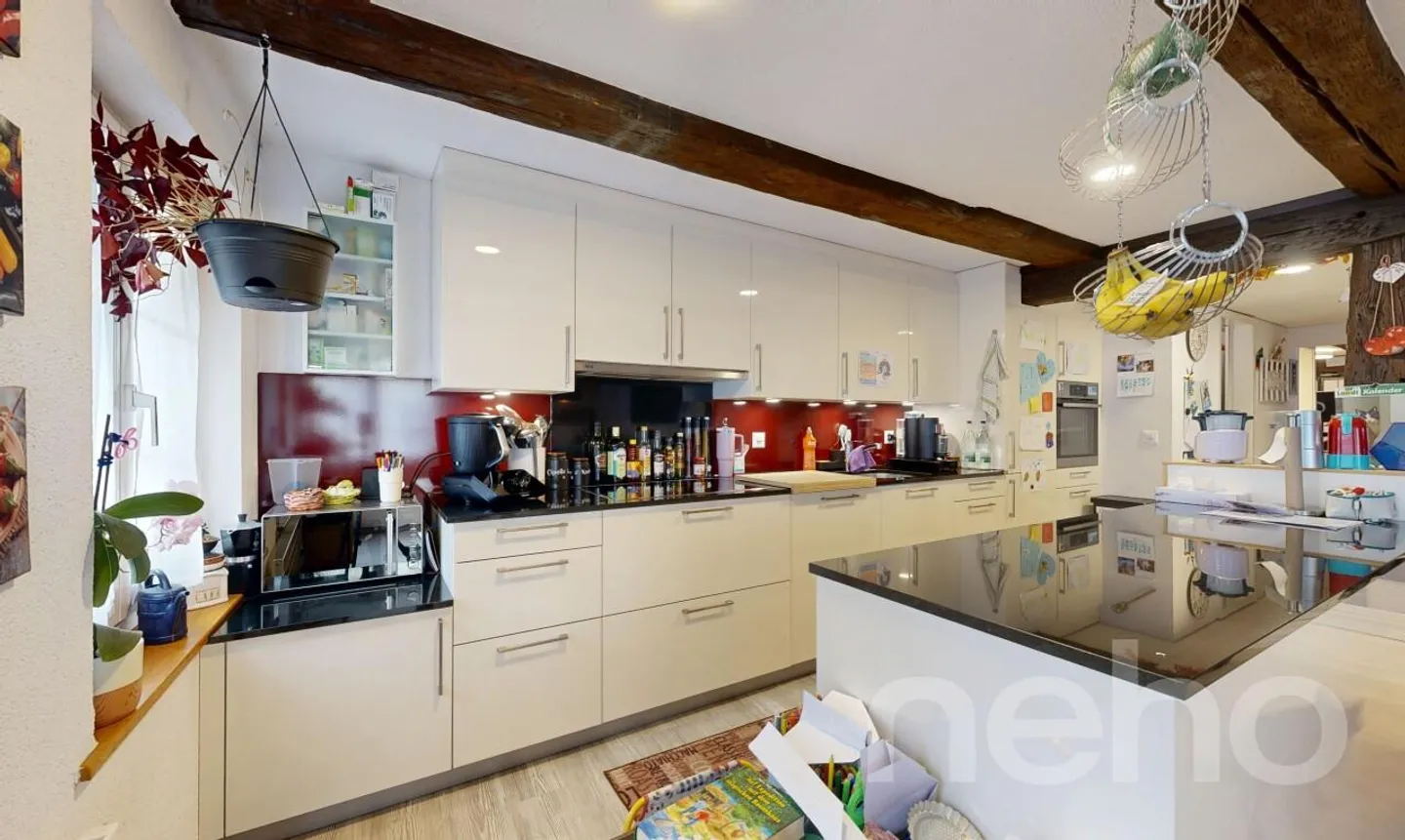 Multi-family house with 4 apartments, studio and garage in a central location - Photo 8 of 13