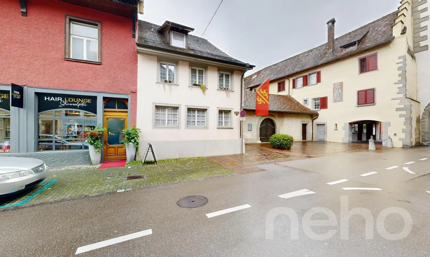 Multi-family house with 4 apartments, studio and garage in a central location - Photo 12 of 13