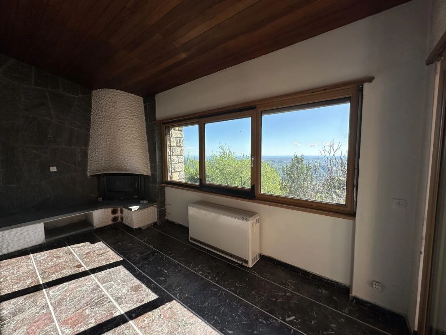 Sagno, Valle di Muggio: casa su un livello con vista iconica e progetto aperto - Foto 1 di 10