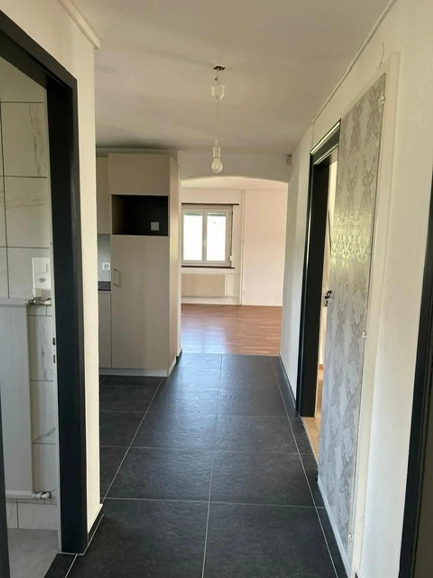 Magnificent 3.5 room apartment - Photo 3 of 6