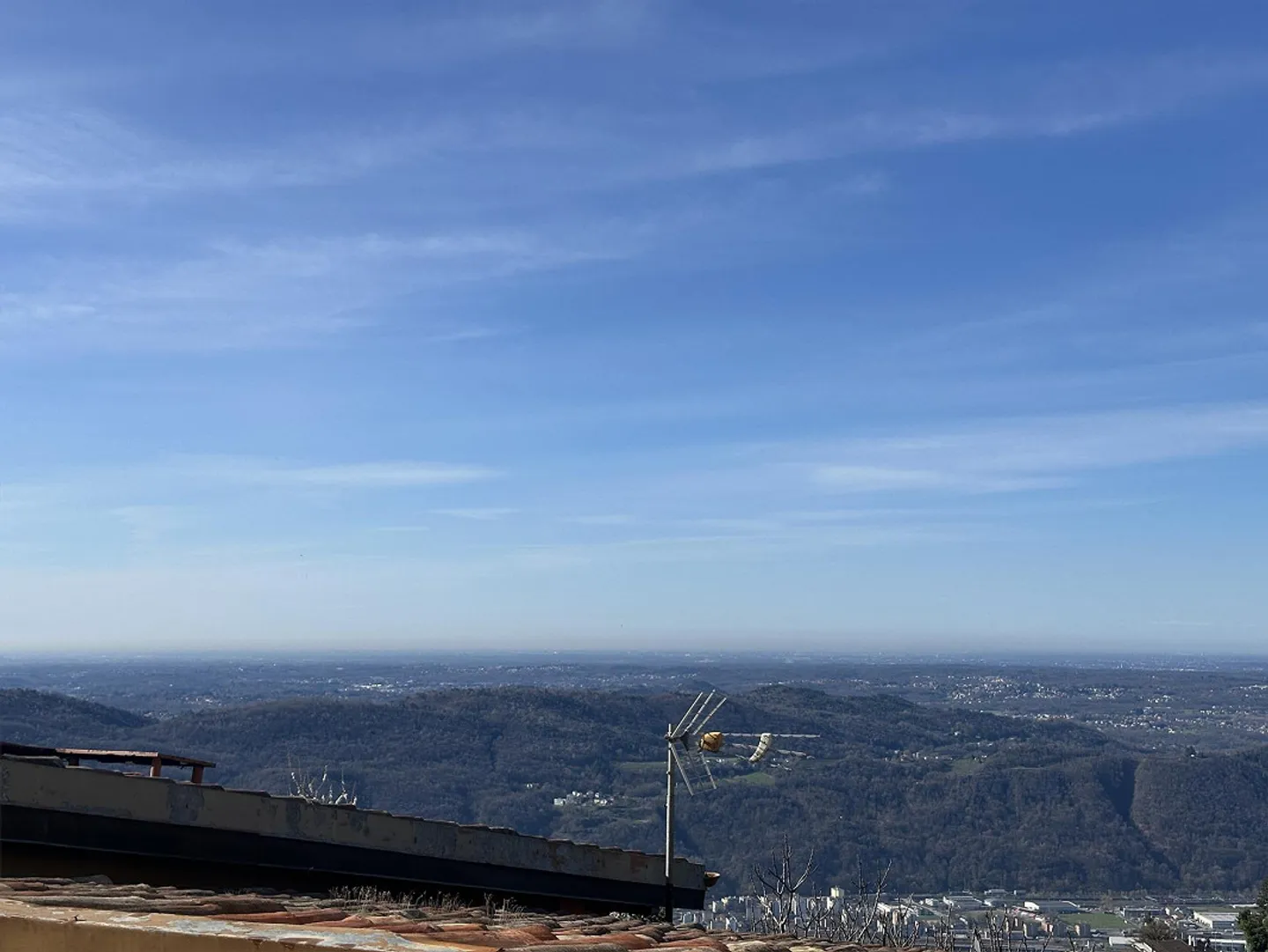 Sagno, Valle di Muggio: casa su un livello con vista iconica e progetto aperto - Foto 5 di 10