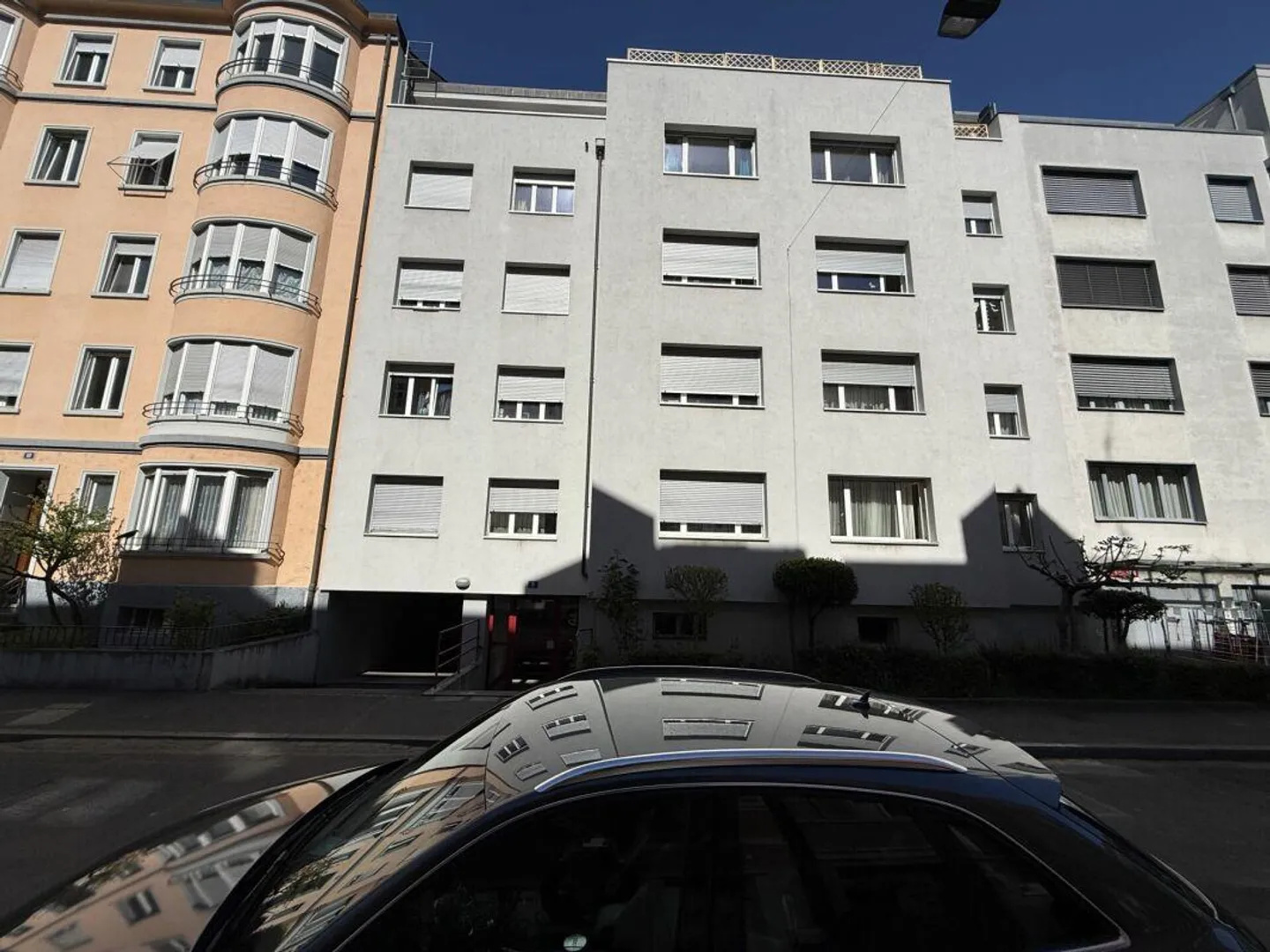 Fully rented multi-family house with 14 apartments - Photo 1 of 10