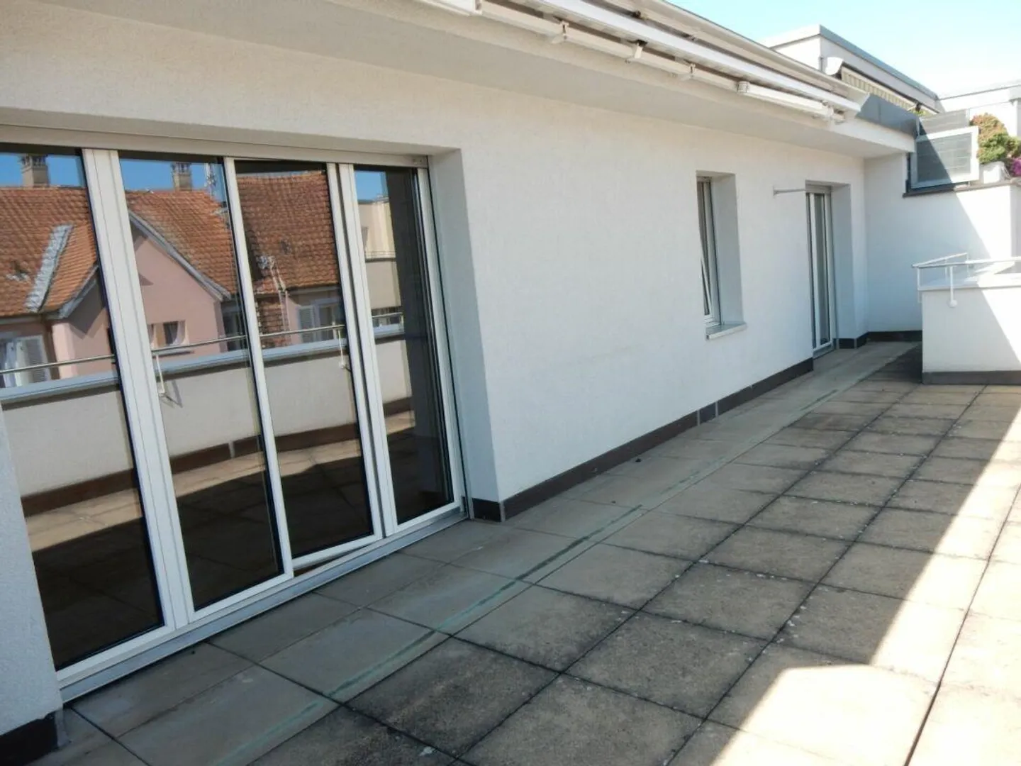Fully rented multi-family house with 14 apartments - Photo 8 of 10