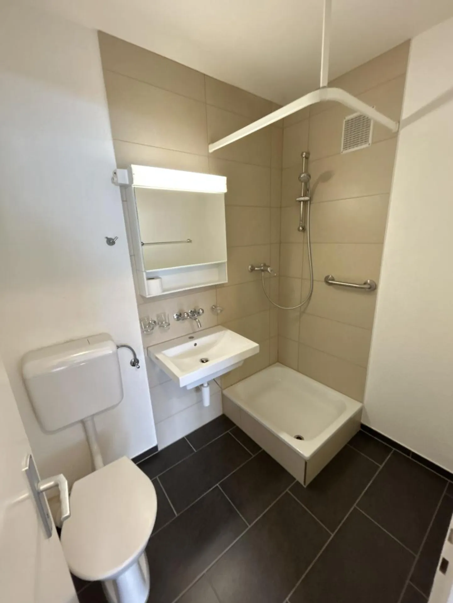 Appartement Charmant avec Balcon - Photo 6 sur 6