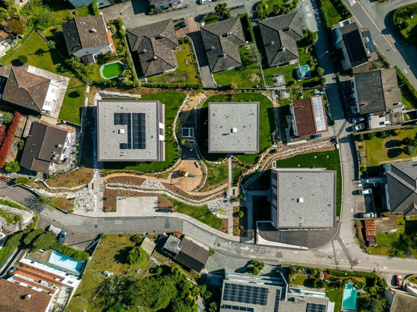 Last opportunity 4.5 rooms apartment with private garden in Gordola - Photo 11 of 12