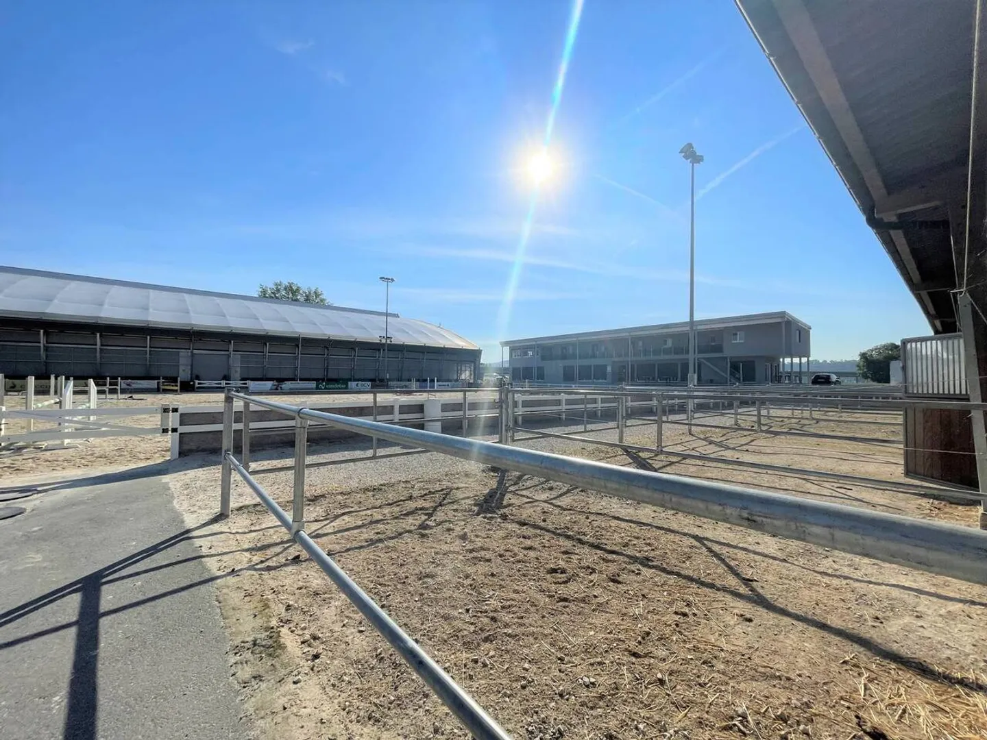 Magnificent equestrian center with various facets! - Photo 6 of 13