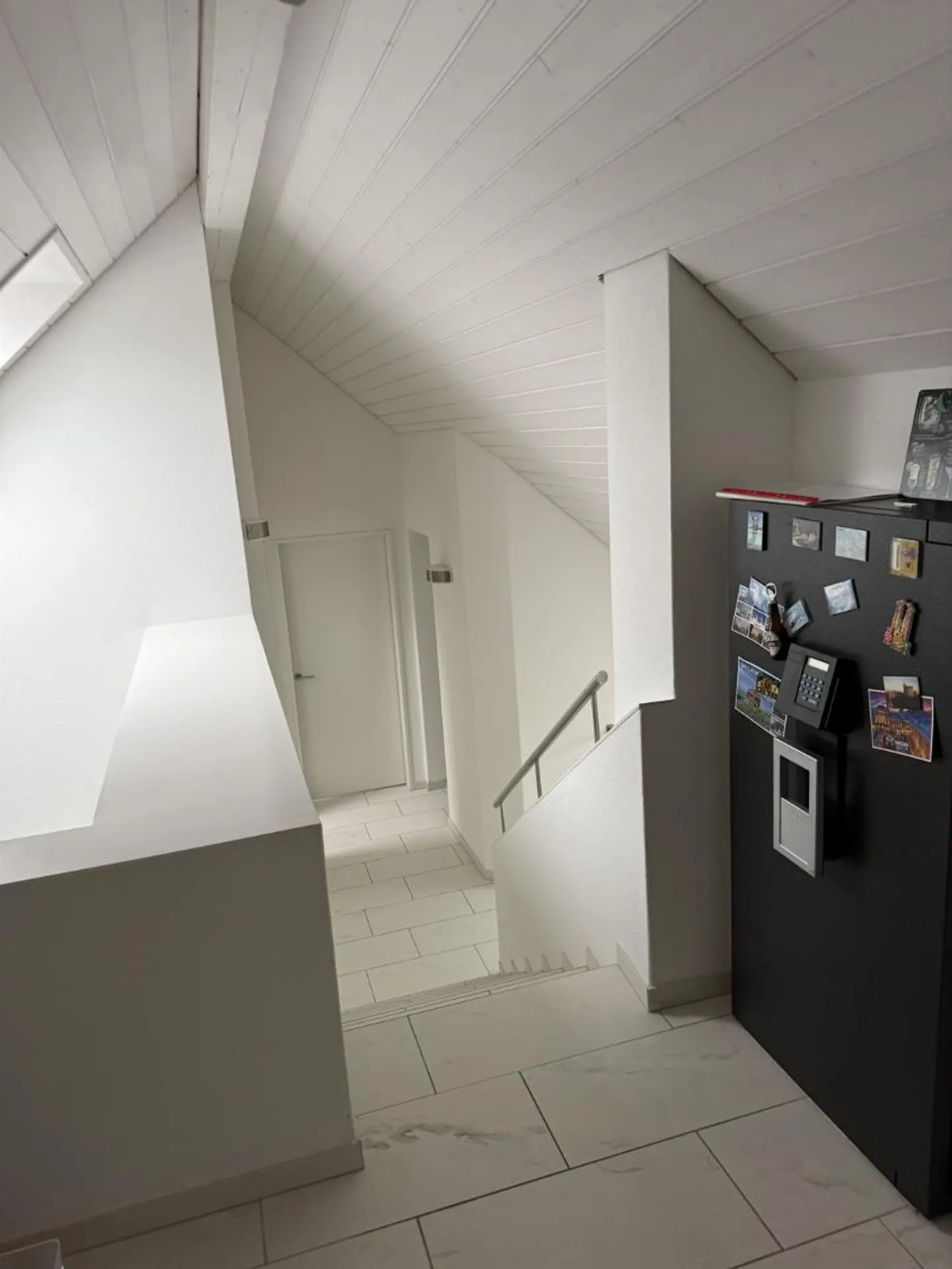 Charming Apartment with Balcony - Photo 5 of 5