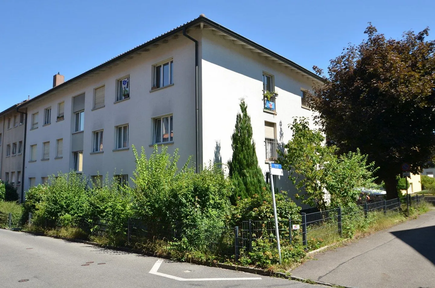 Appartement rénové de 4 pièces dans le quartier populaire de Weissenbühl - Photo 2 sur 6