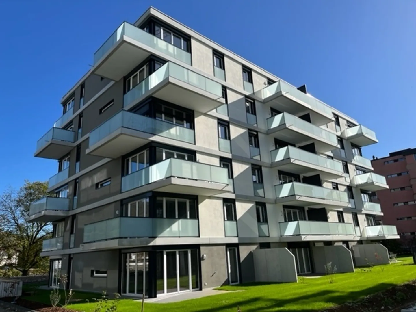 Appartement moderne 2,5 pièces - Photo 1 sur 6