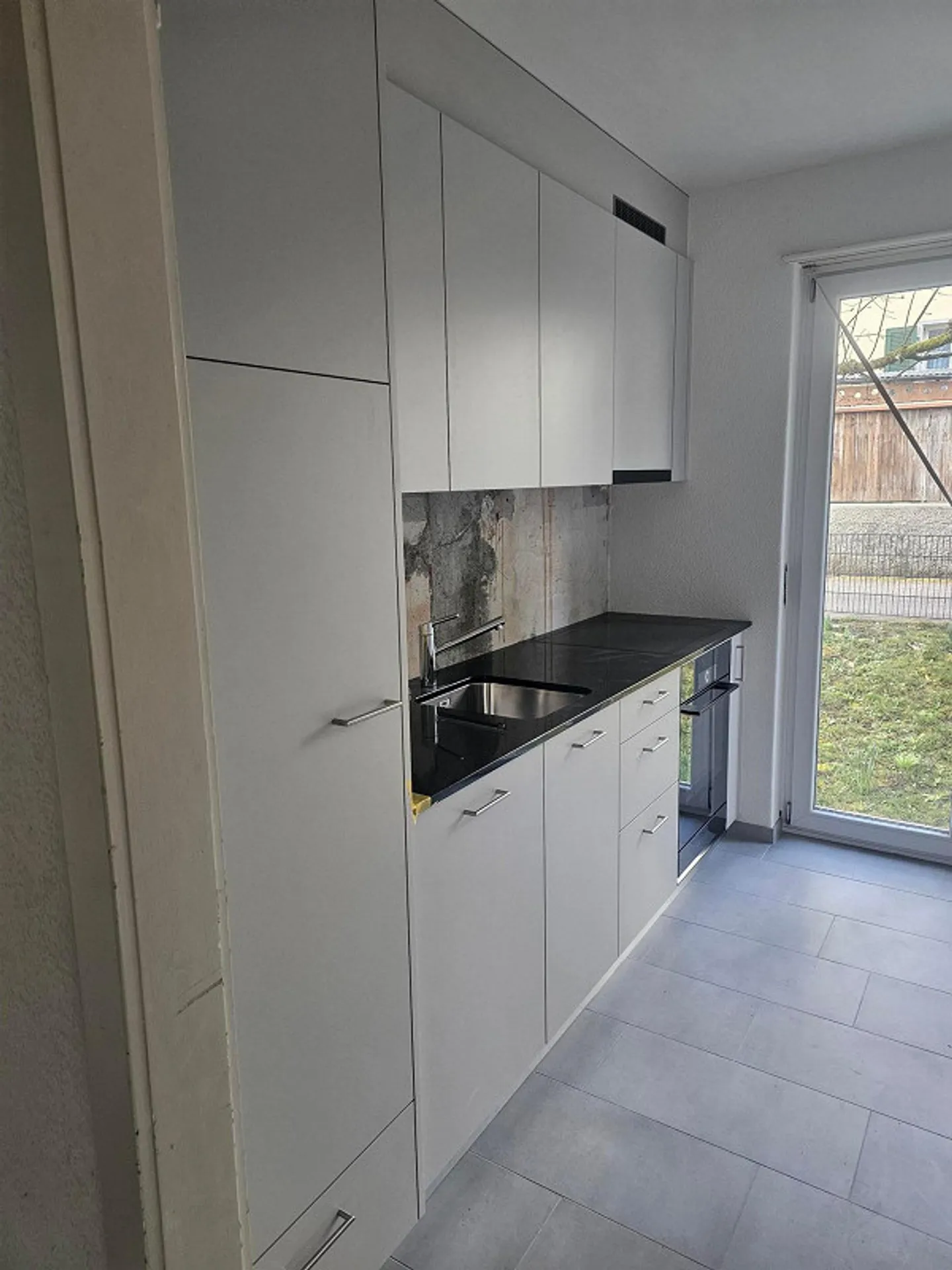 Appartement rénové de 4 pièces dans le quartier populaire de Weissenbühl - Photo 4 sur 6