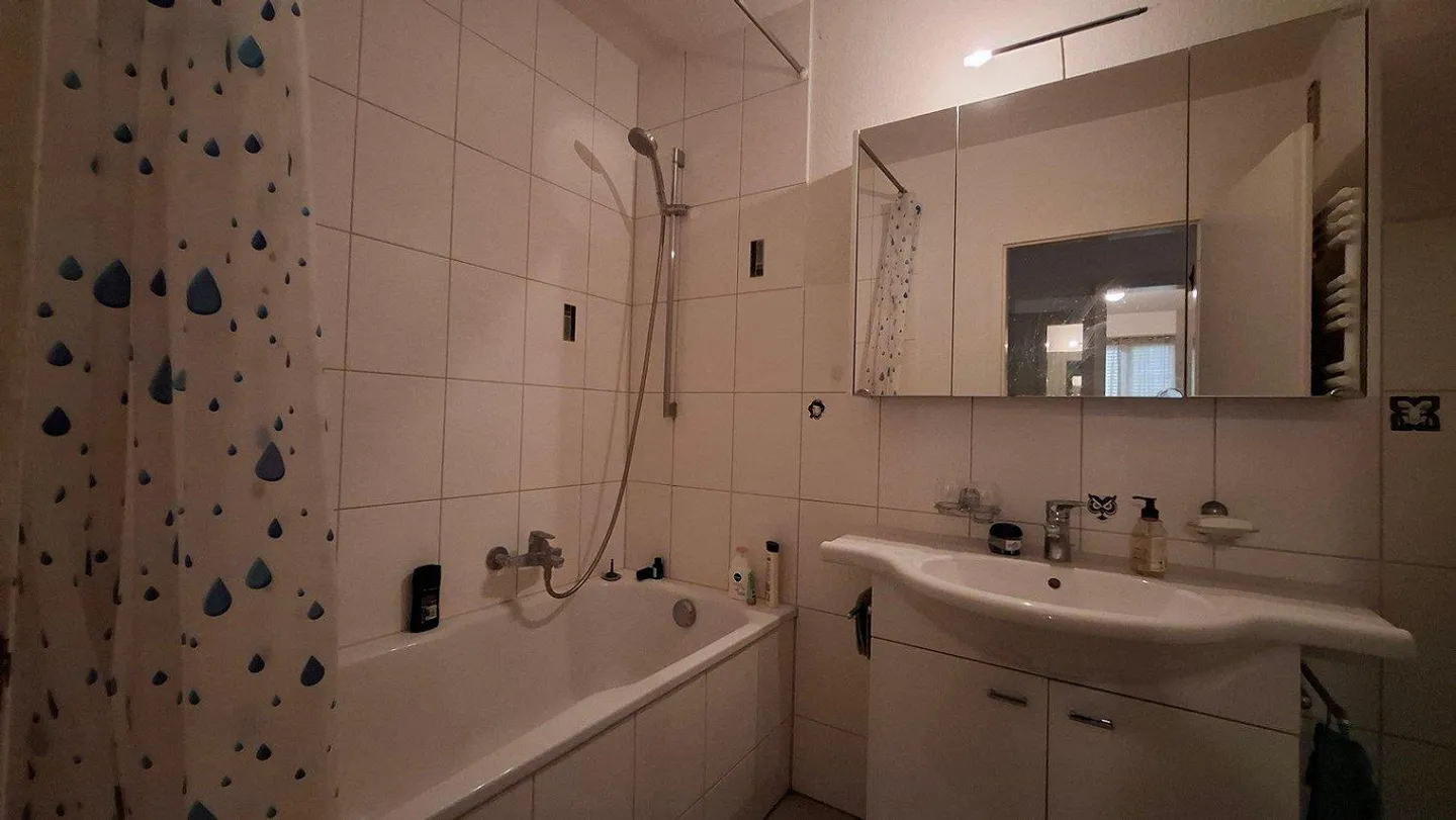 Appartement rénové de 4 pièces dans le quartier populaire de Weissenbühl - Photo 6 sur 6