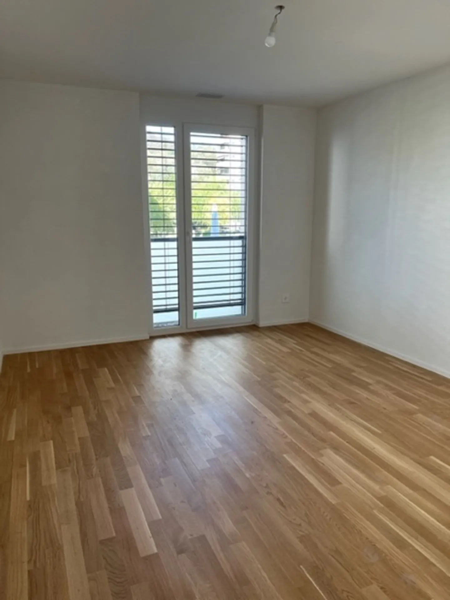 Appartement moderne 2,5 pièces - Photo 2 sur 6