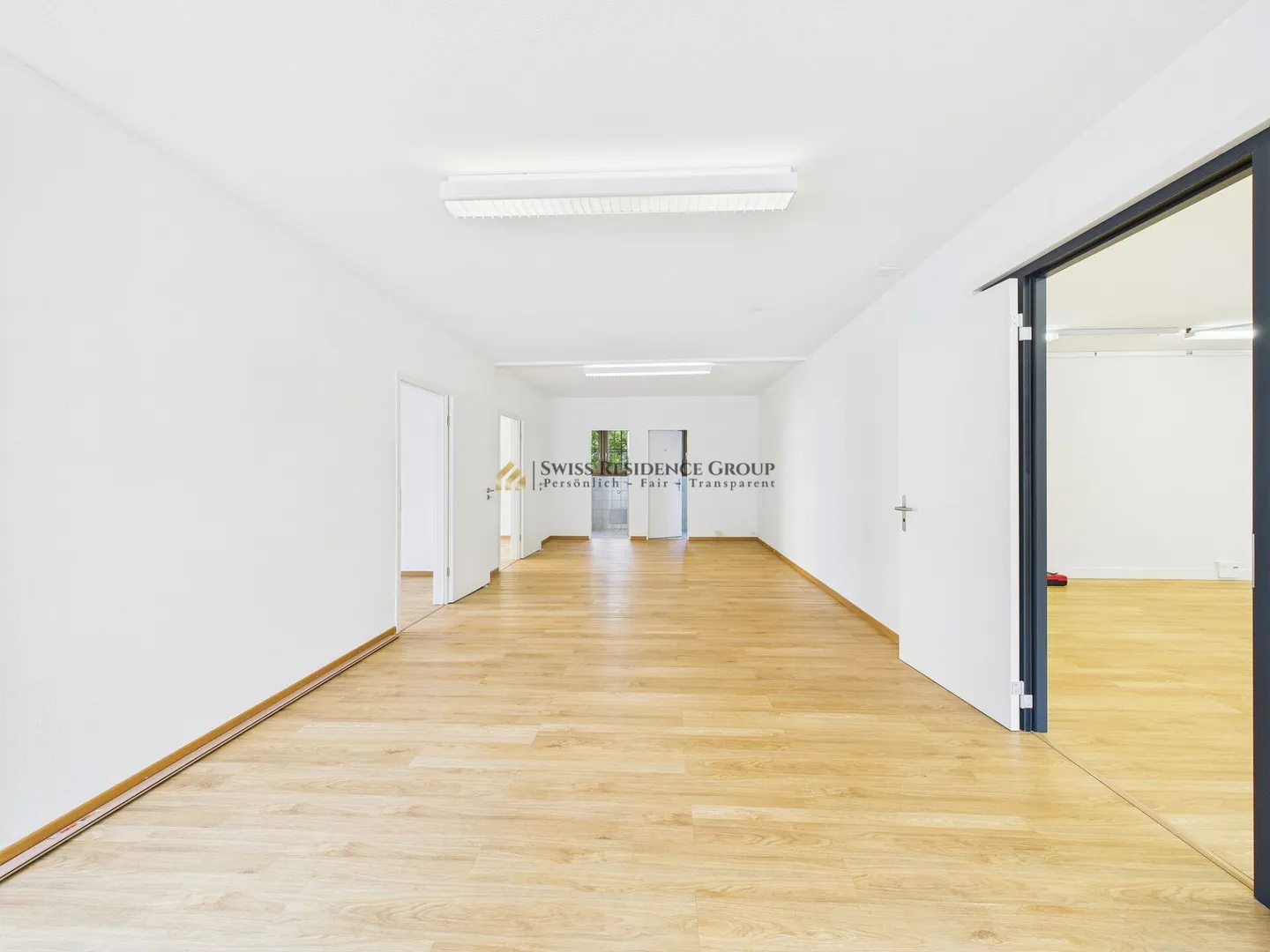 Gepflegte Gewerberäumlichkeiten in bester Lage in Bäch am Zürichsee - Foto 7 von 18