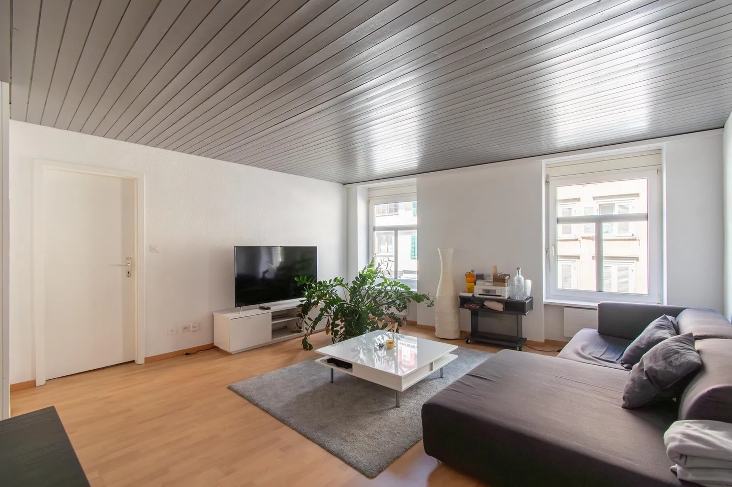 Appartement central de 3,5 pièces en ville - Photo 2 sur 9