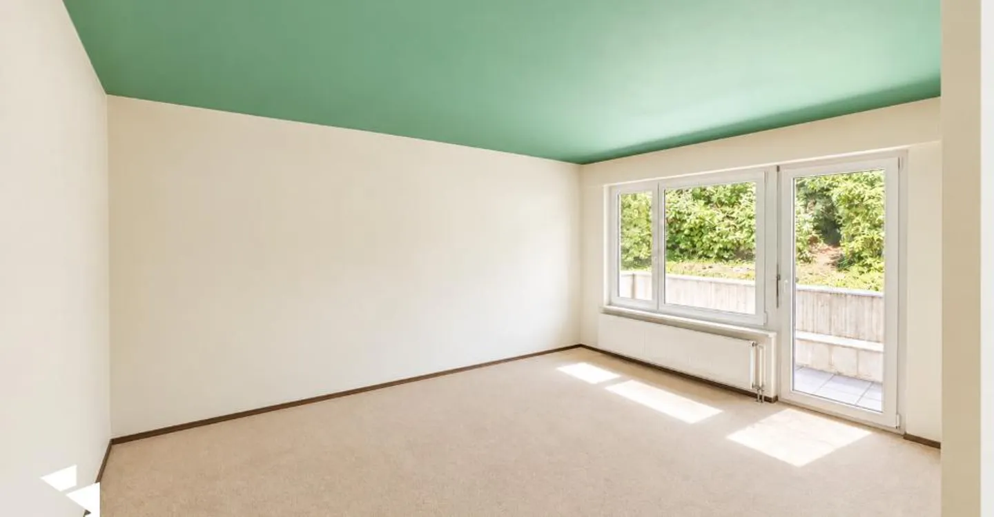 Appartement de 4,5 pièces situé au calme au bord de la forêt - Photo 5 sur 12