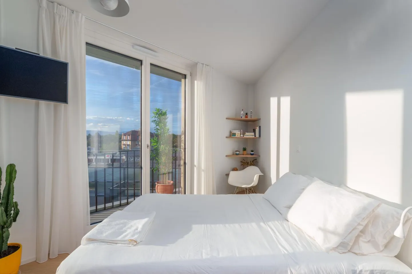 Modernes Studio nahe Bahnhof Chêne-Bourg - Foto 3 von 10