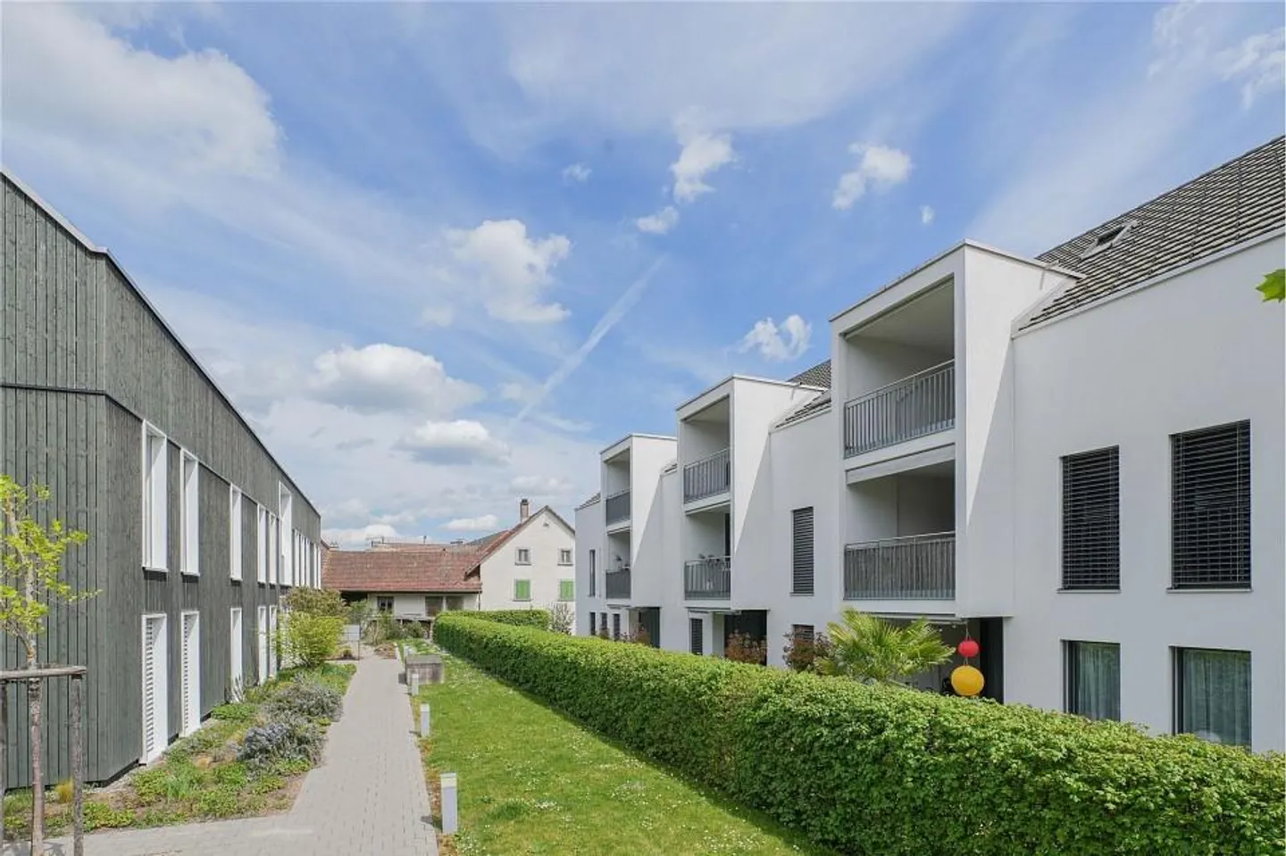 Calme et bien entretenu : appartement sous les combles de 2,5 pièces avec galerie - Photo 7 sur 13