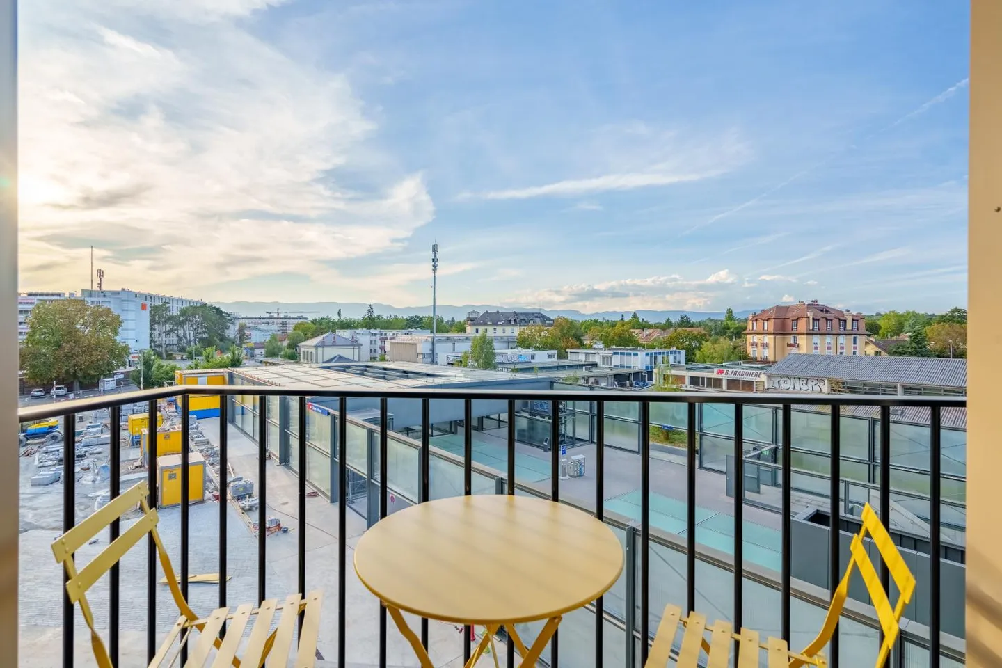 Modernes Studio nahe Bahnhof Chêne-Bourg - Foto 10 von 10