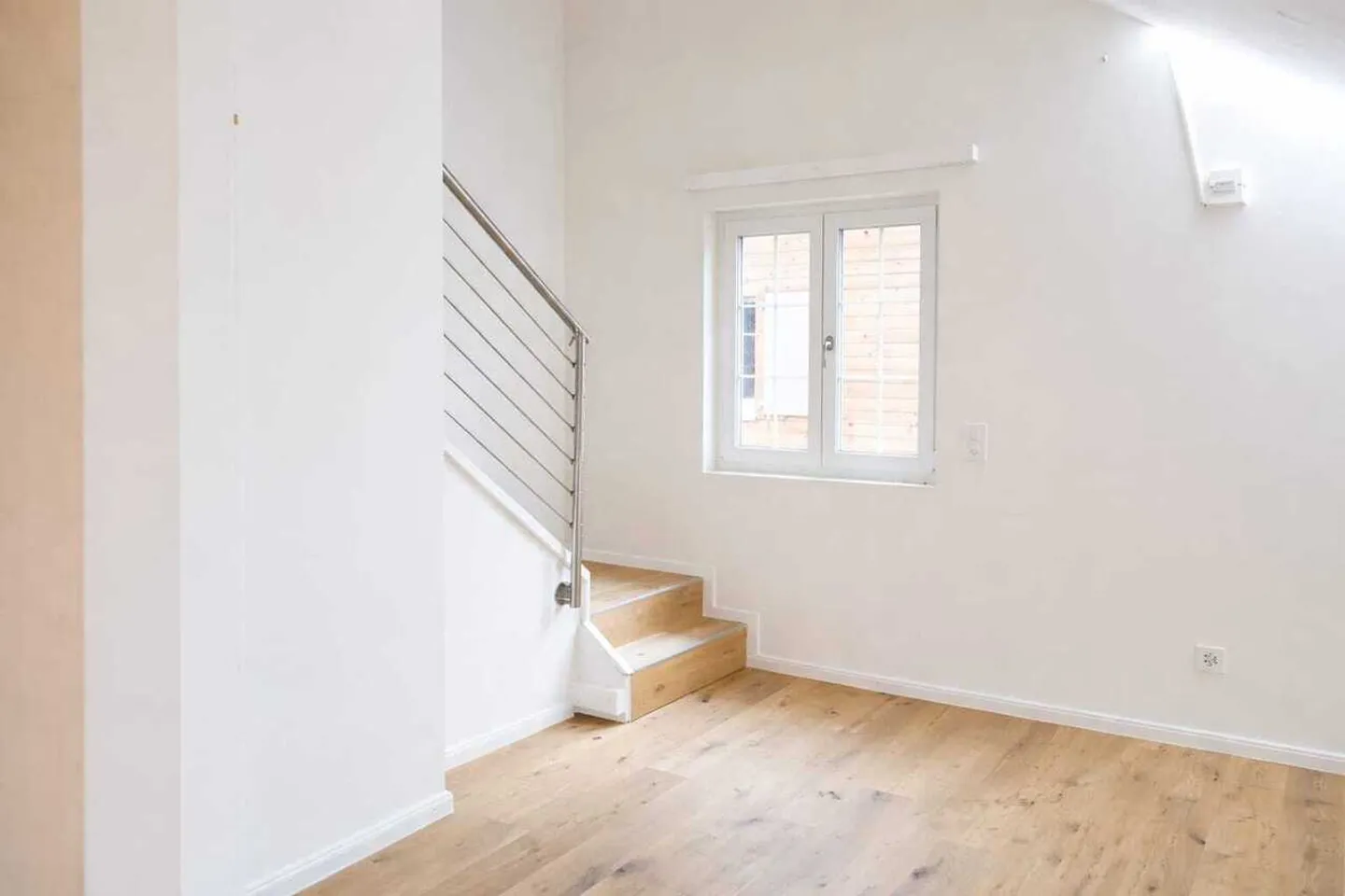 Geräumige Attika-Wohnung mit Terrasse - Foto 6 von 9