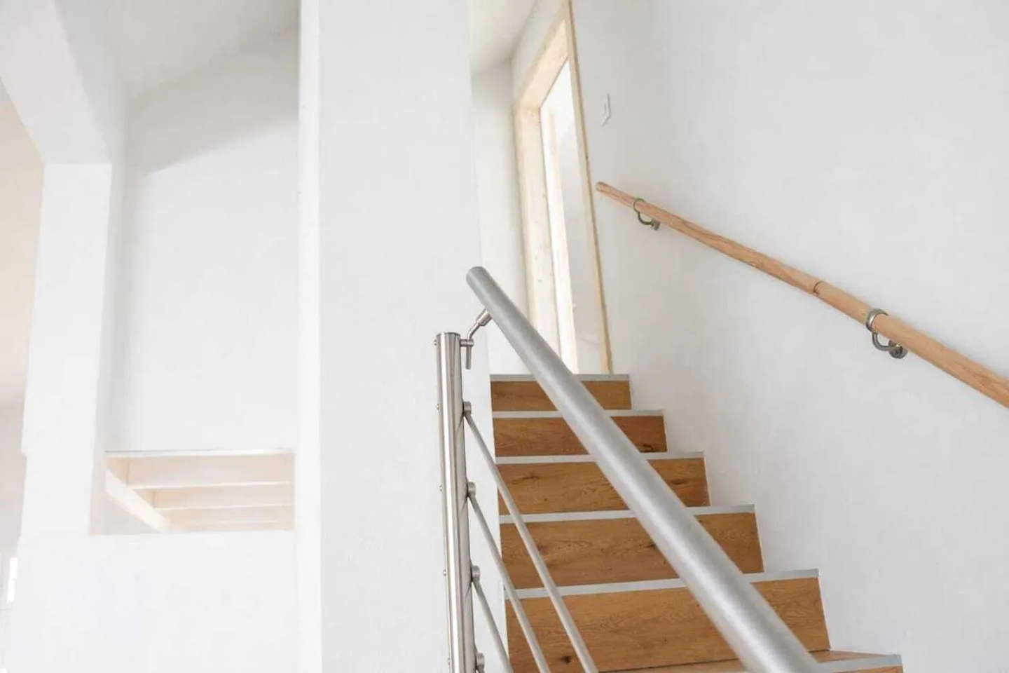 Geräumige Attika-Wohnung mit Terrasse - Foto 7 von 9