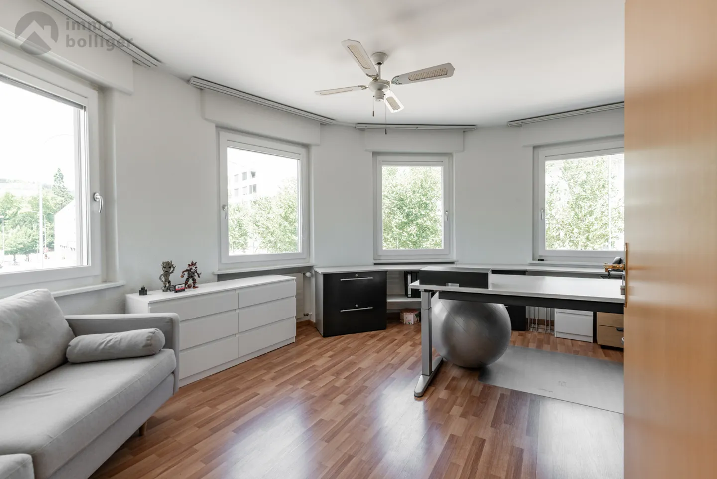 Visible. Central. Versatile: Your new commercial building in Aarburg - Photo 5 of 13