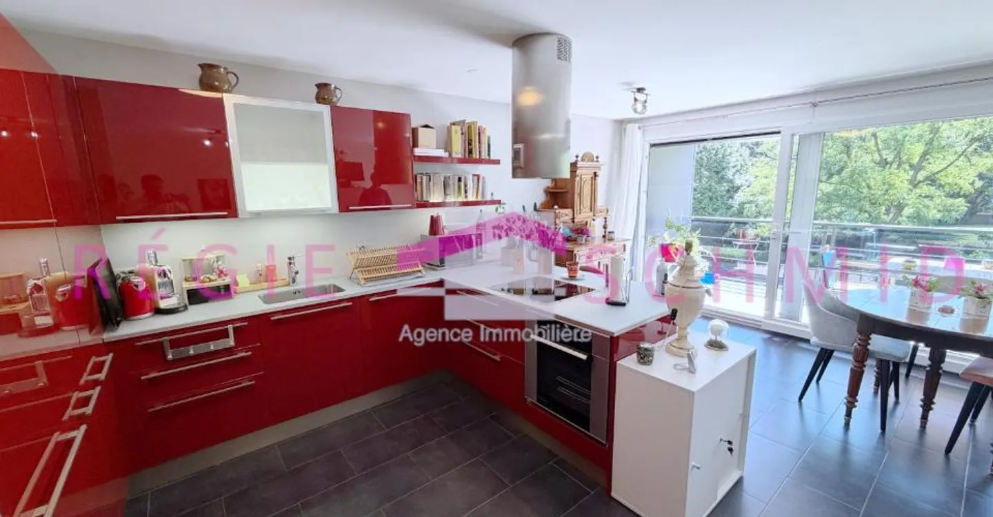 Charmant appartement 2,5 pièces - Photo 2 sur 8