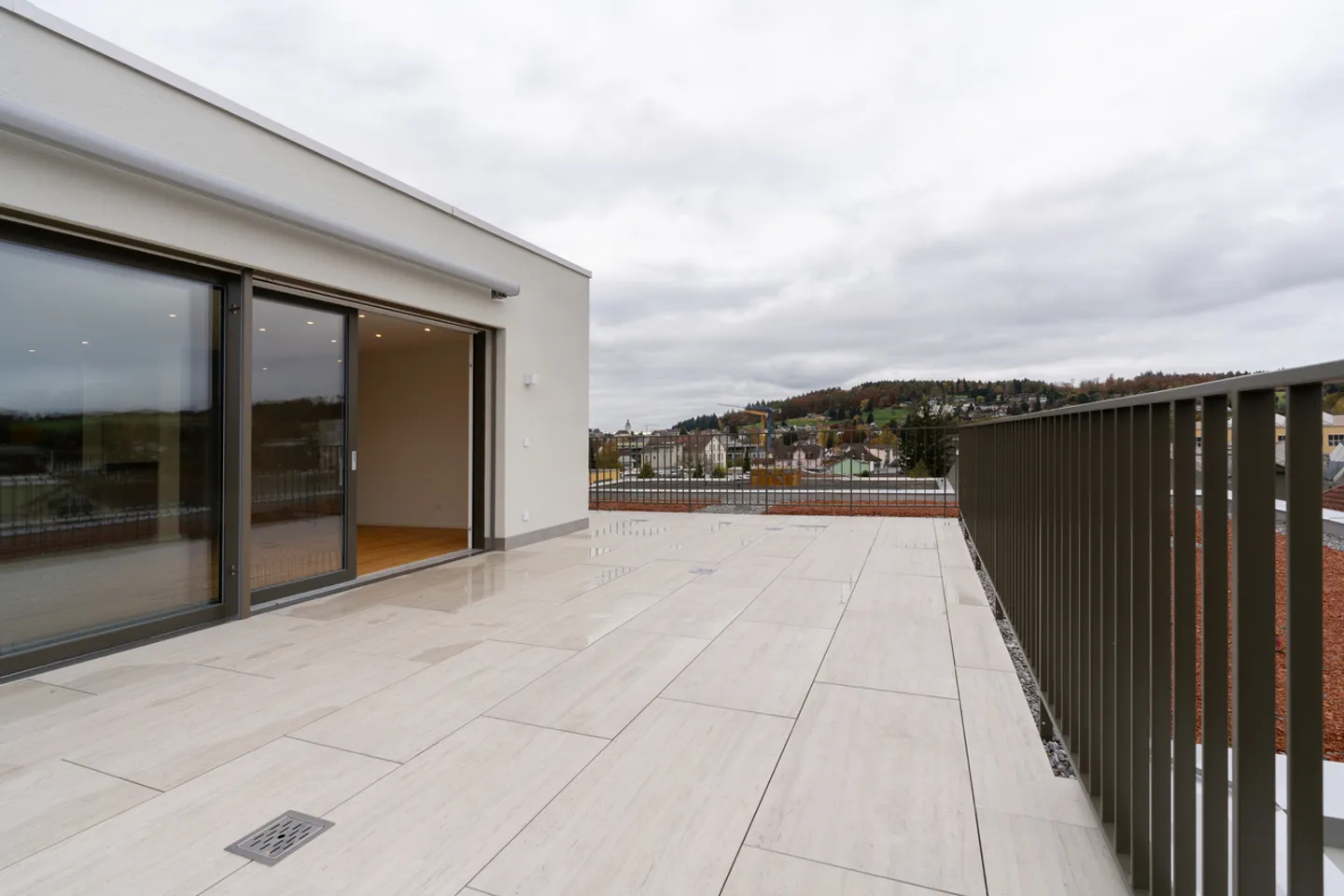 Moderne et économe en énergie – Appartement en attique de 4,5 pièces Minergie-P - Photo 1 sur 13