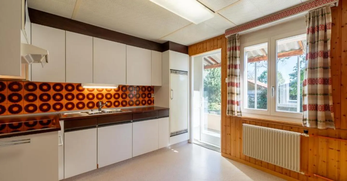 Casa unifamiliare di 6,5 stanze con grande giardino e spazio per idee - Foto 4 di 12