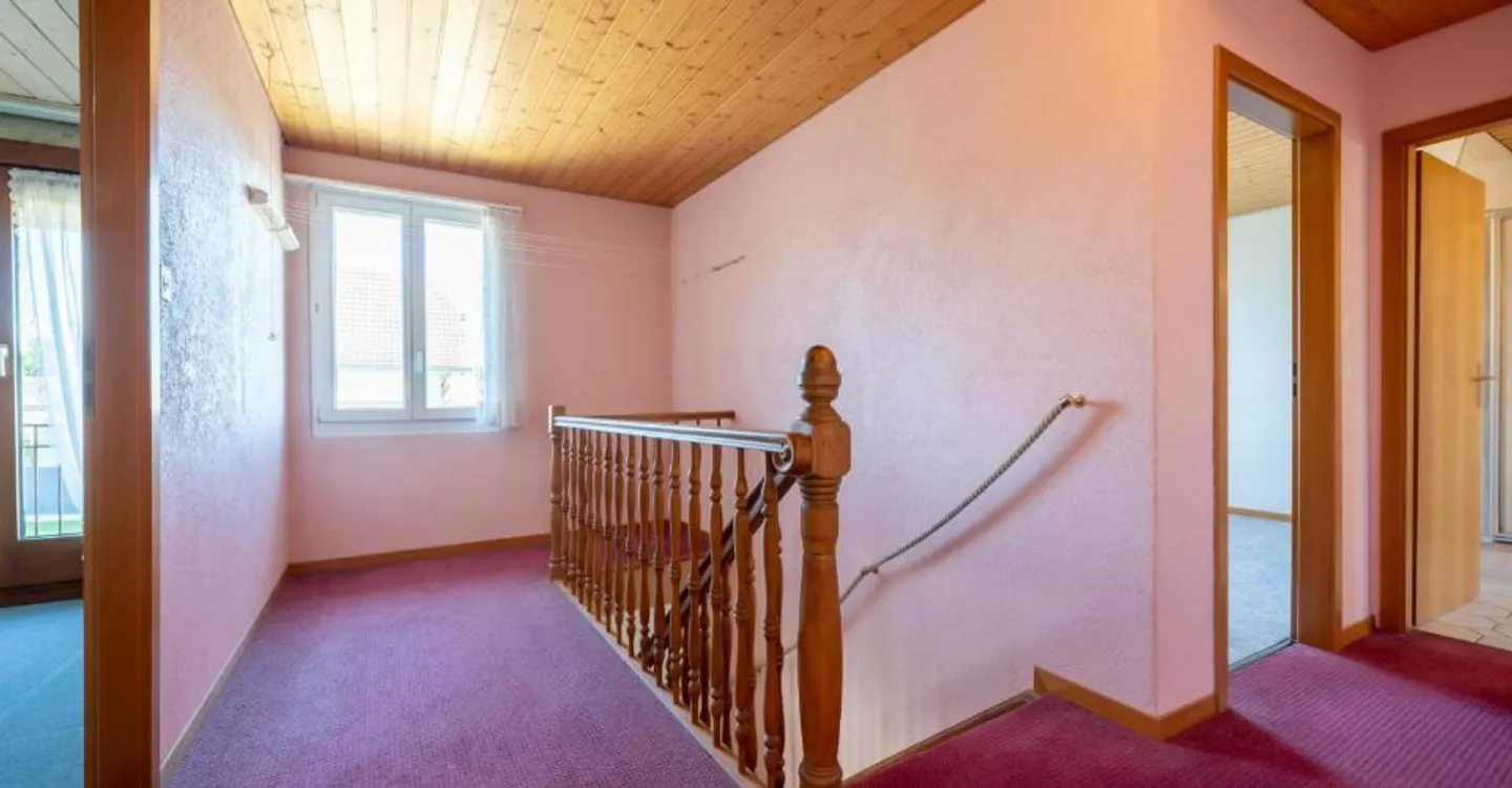 Casa unifamiliare di 6,5 stanze con grande giardino e spazio per idee - Foto 5 di 12