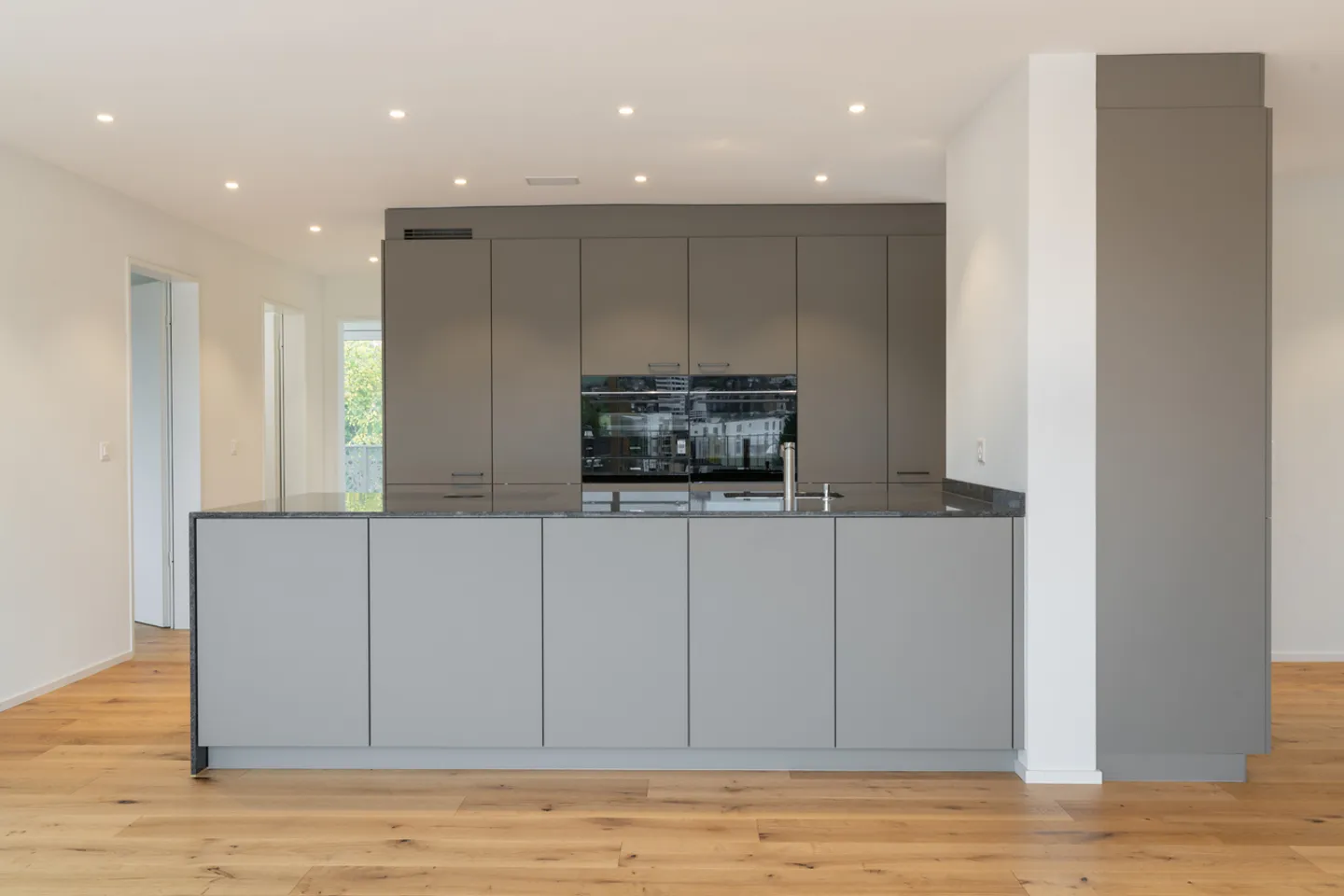 Moderne et économe en énergie – Appartement en attique de 4,5 pièces Minergie-P - Photo 5 sur 13