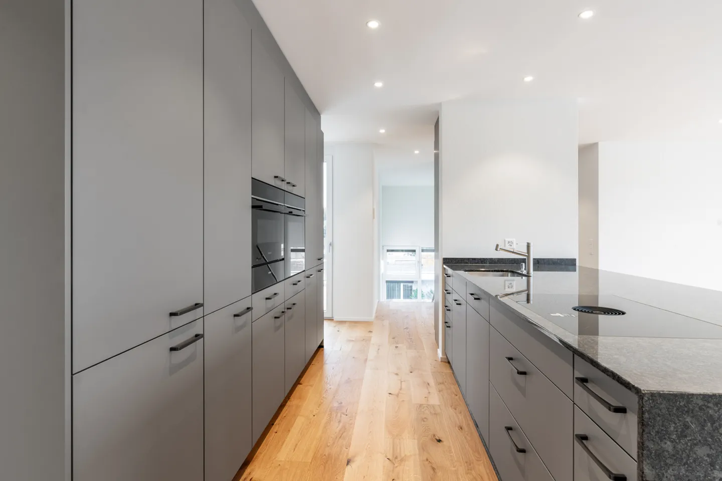 Moderne et économe en énergie – Appartement en attique de 4,5 pièces Minergie-P - Photo 6 sur 13