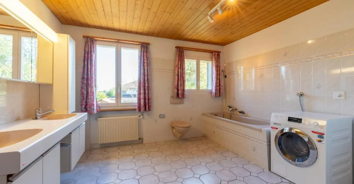 Casa unifamiliare di 6,5 stanze con grande giardino e spazio per idee - Foto 9 di 12