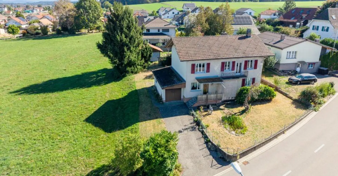 Casa unifamiliare di 6,5 stanze con grande giardino e spazio per idee - Foto 11 di 12