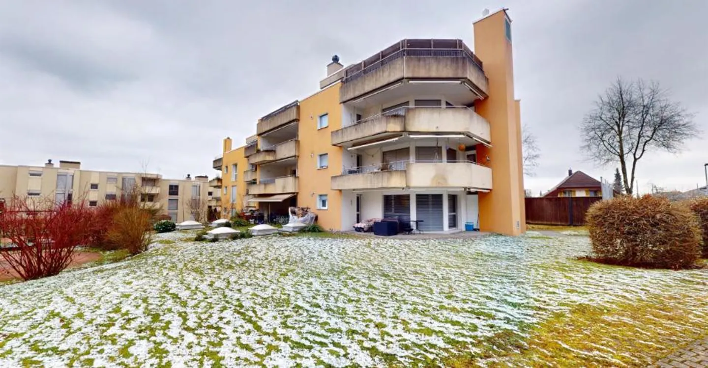 Charming Apartment with Balcony - Photo 1 of 4