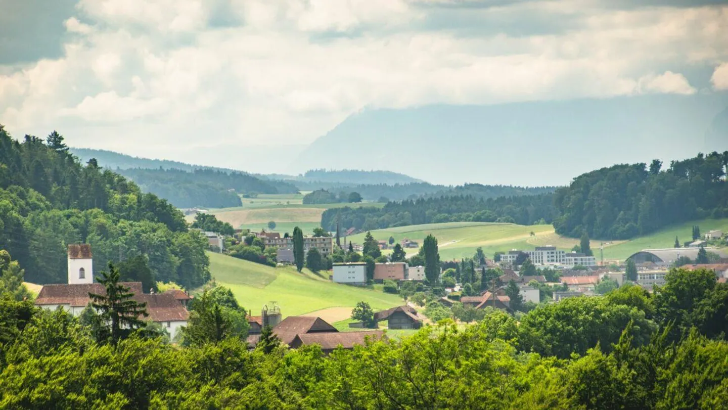 Neuwertige 3.5-Zimmer-Wohnung mit Alpenpanorama - Foto 2 di 13