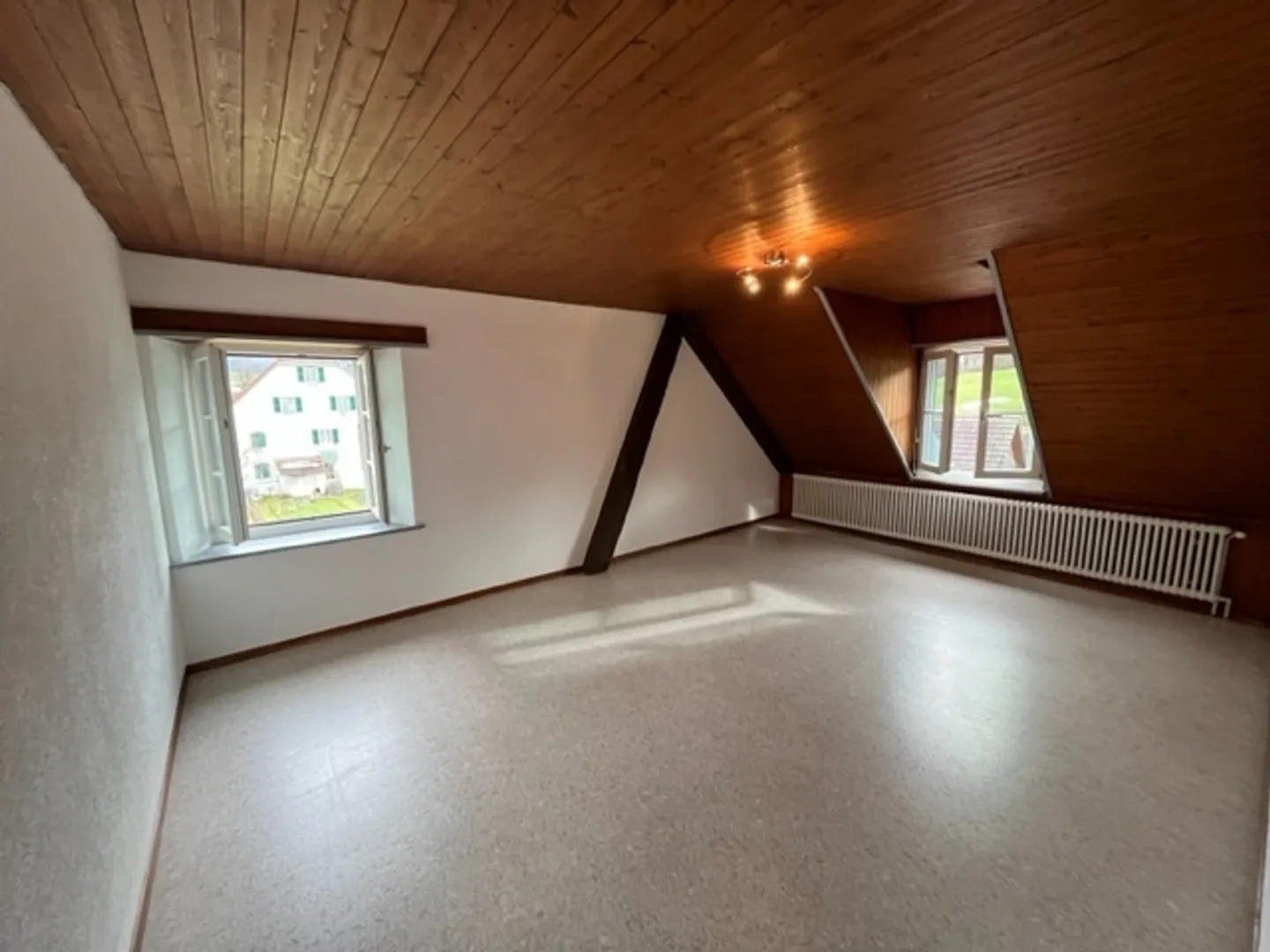 Charmant Appartement Attique - Photo 6 sur 9