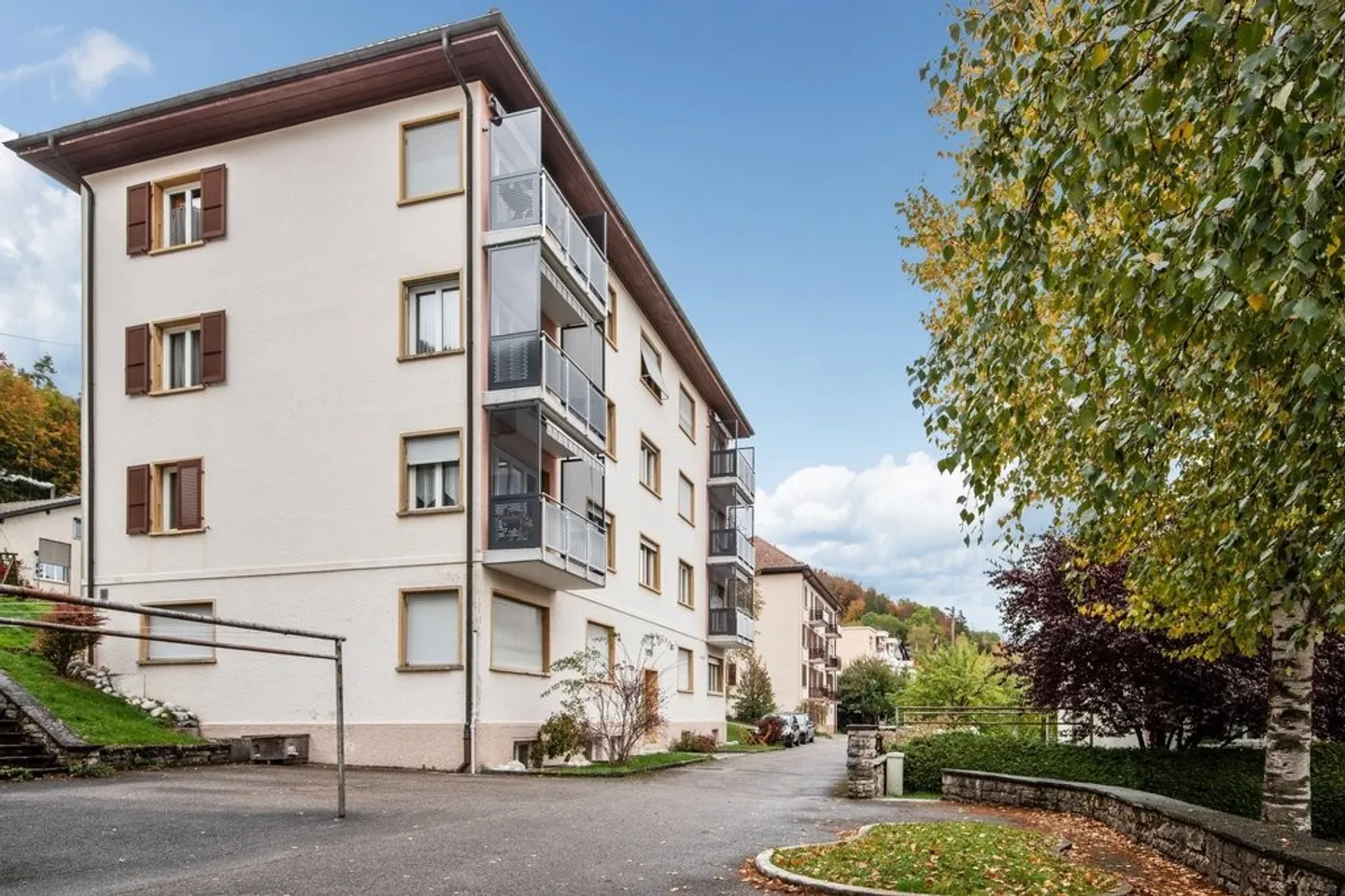 Magnifique appartement rénové dans un quartier calme - Photo 1 sur 8