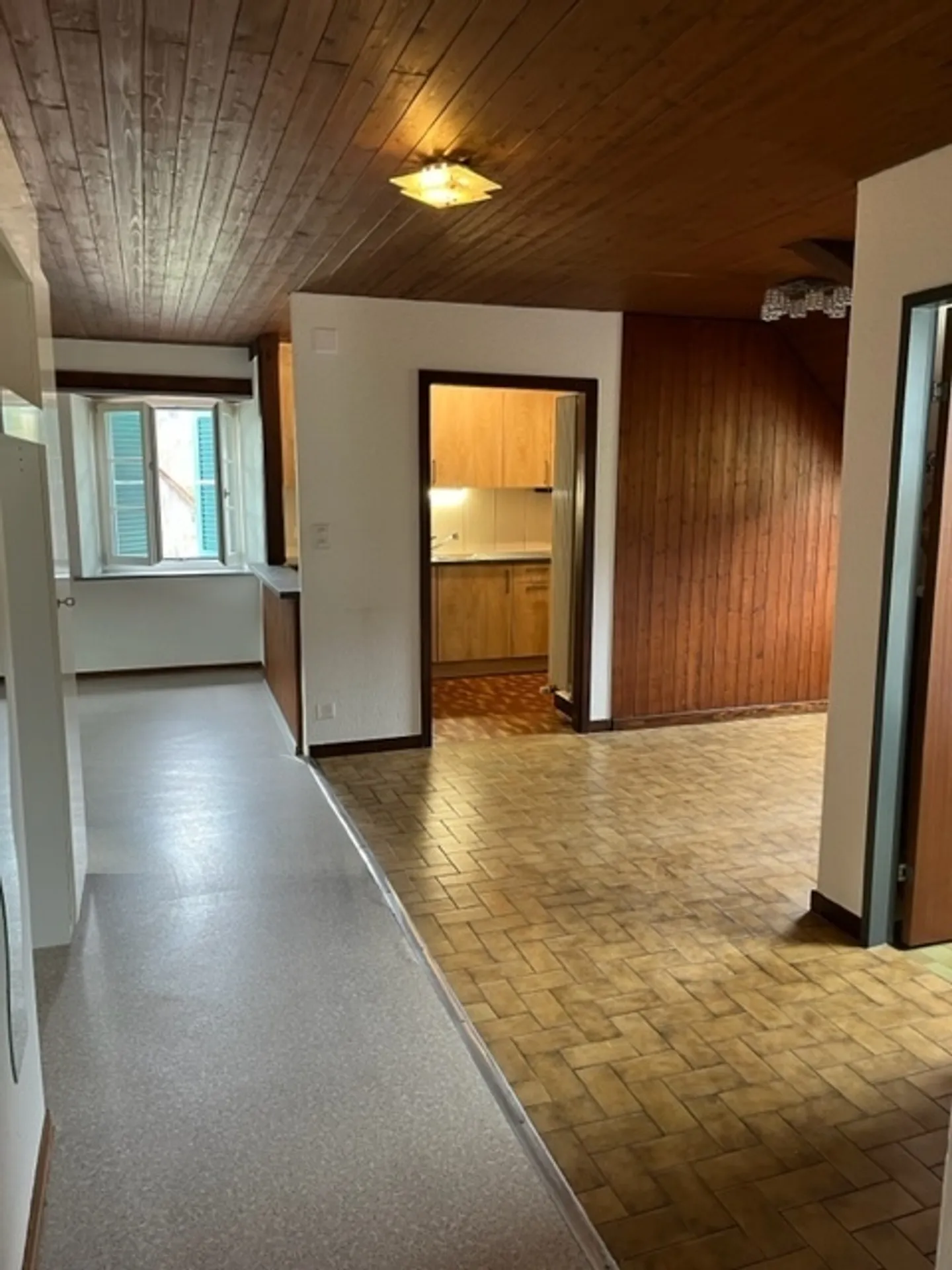 Charmant Appartement Attique - Photo 8 sur 9
