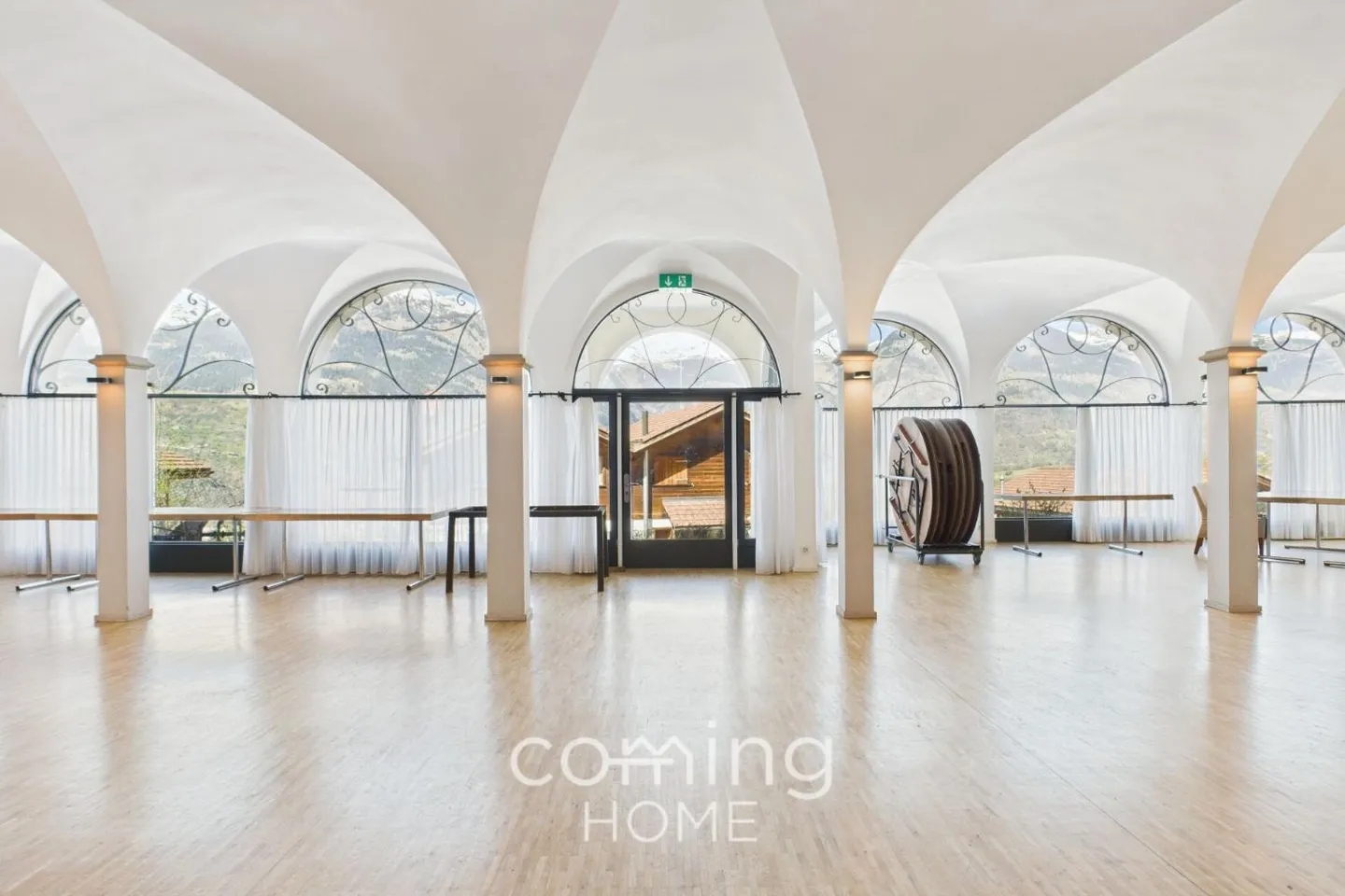 Propriété de projet attrayante avec conversion approuvée en espace résidentiel - Photo 5 sur 12