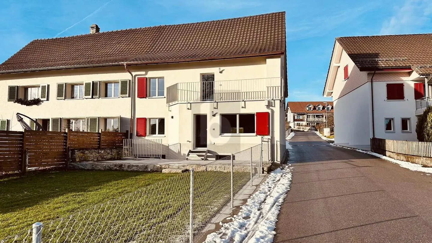 Charmante Maison Mitoyenne - Photo 2 sur 6