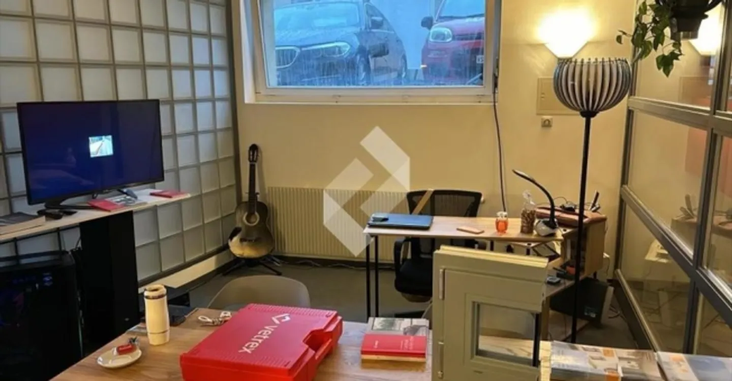 Office - Photo 2 of 13