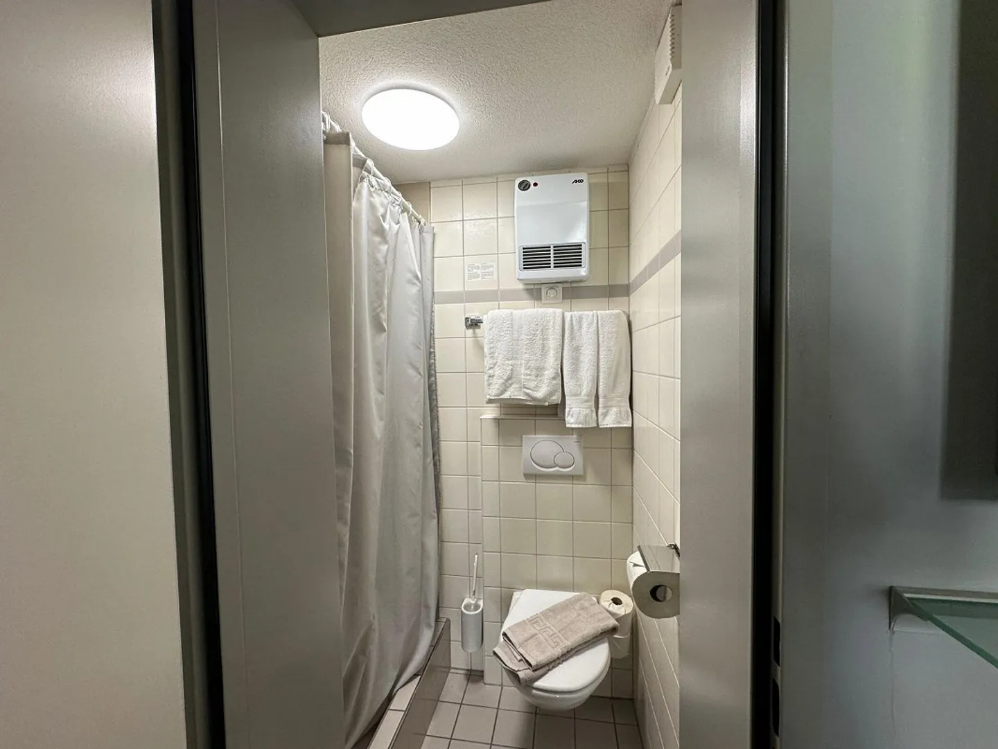 Camera arredata con bagno privato - Tutto incluso per il comfort - Foto 4 di 4