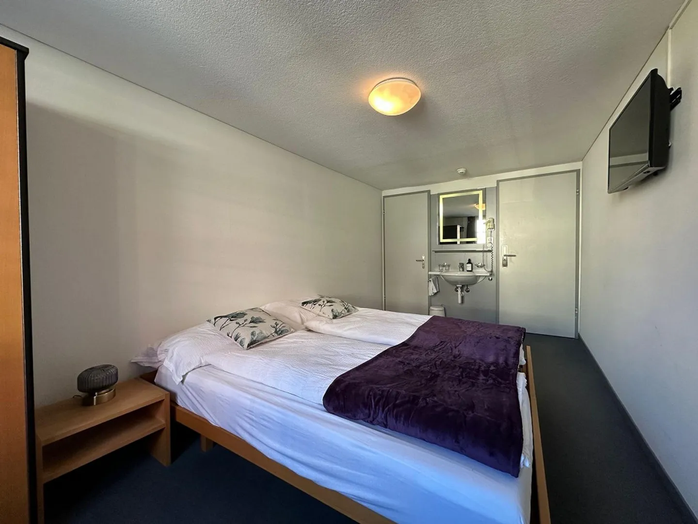 Camera arredata con bagno privato - Tutto incluso per il comfort - Foto 3 di 4
