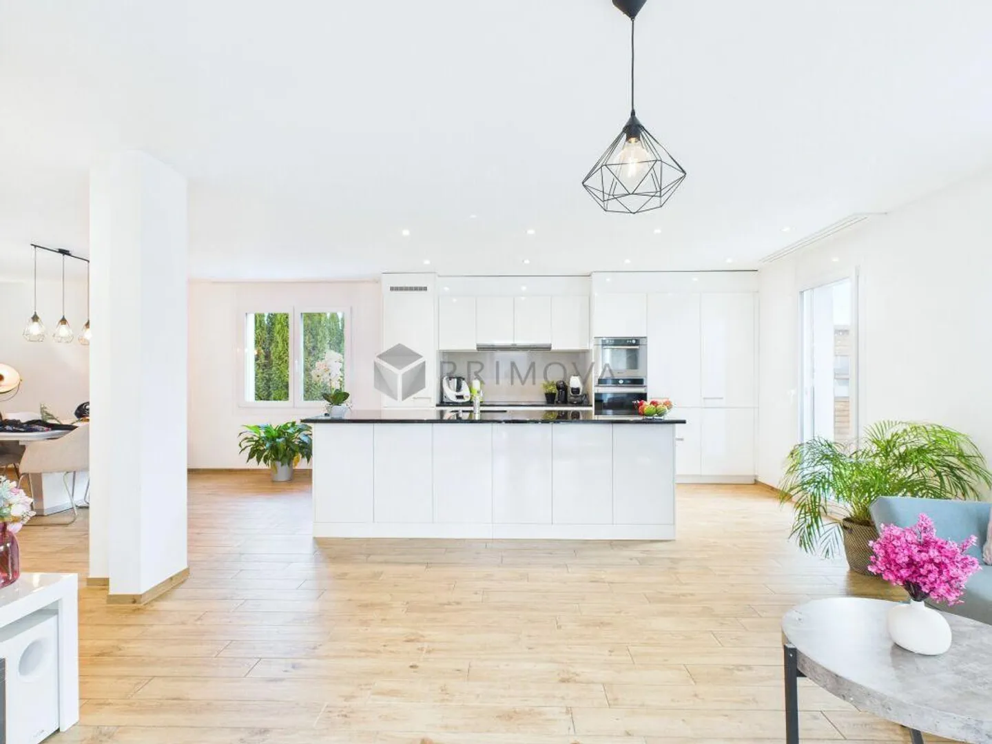 Family happiness begins here: A single-family house in an ideal, family-friendly residential area. - Photo 3 of 6