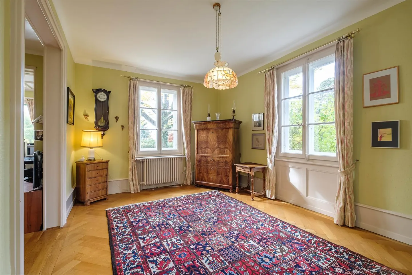 Rare opportunity in the heart of Chailly - Photo 9 of 14