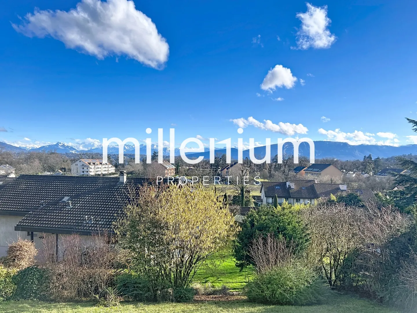 Appartamento di Charme con Giardino e Vista Panoramica - Foto 1 di 11